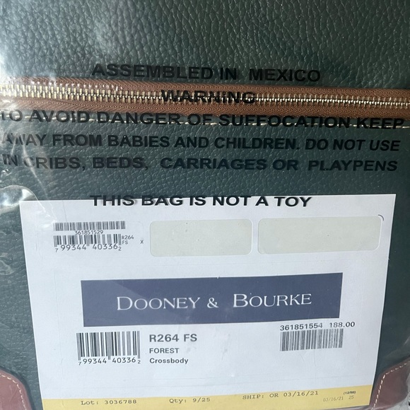 Dooney & Bourke crossbody bag - Picture 1 of 4